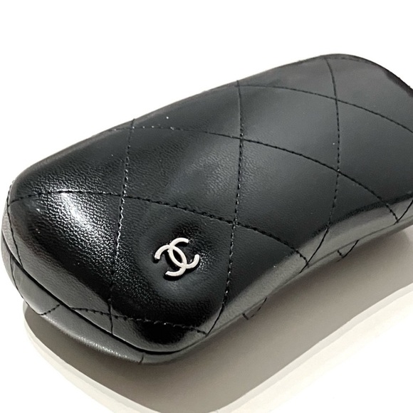 Chanel Black Quilted Glasses Case - Picture 4 of 6